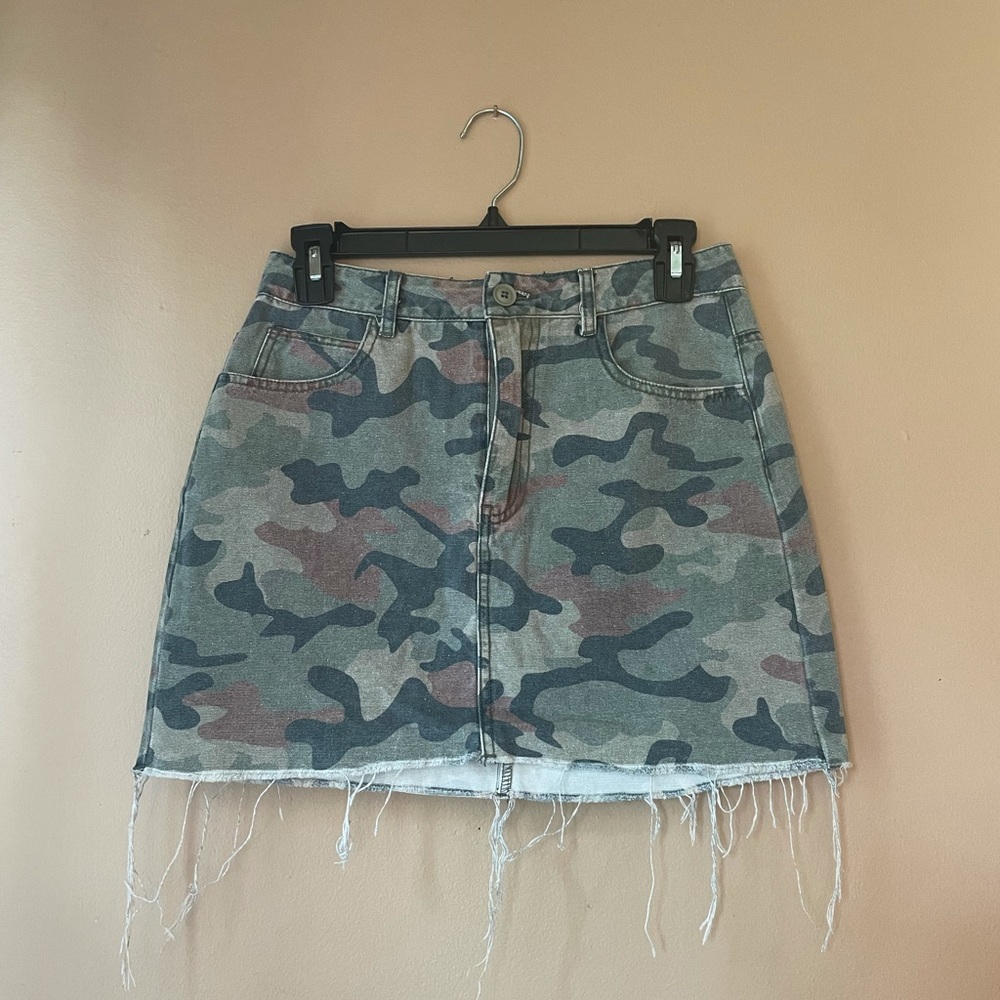 Signature 8 Camo Jean skirt